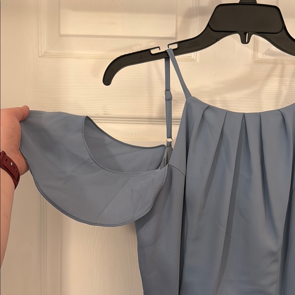 Elegant Blue Sleeveless Dress - Picture 5 of 5